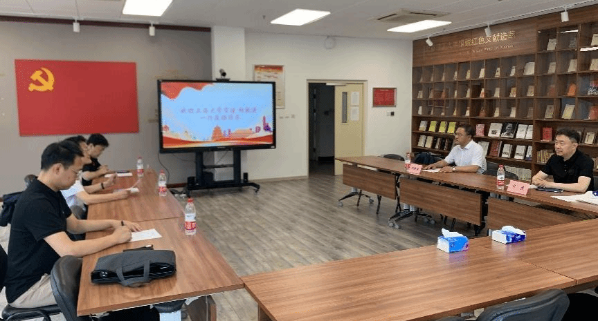 2北理工调研照片.png 2北理工调研照片.png