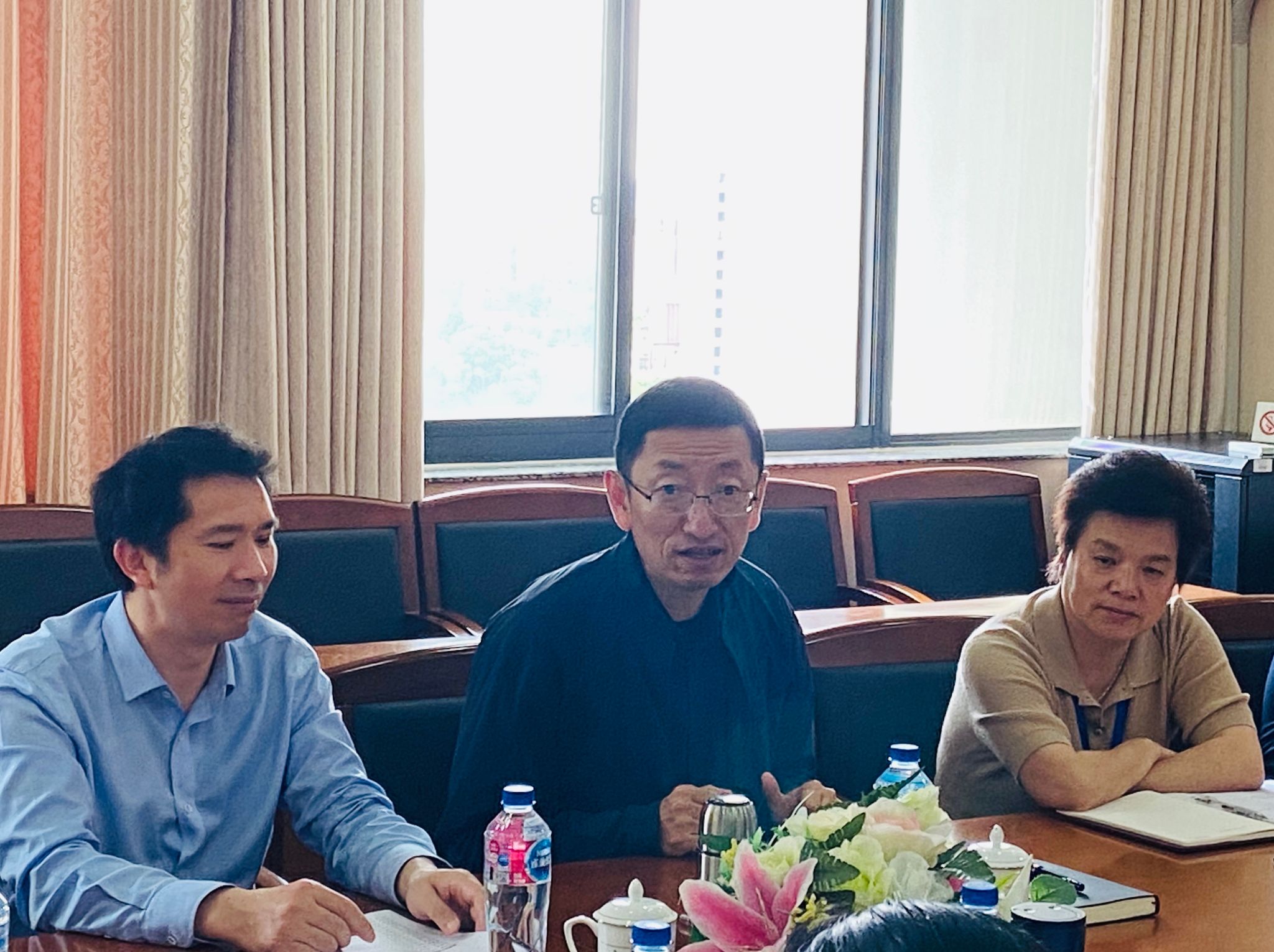 图片2.jpg 图片2.jpg